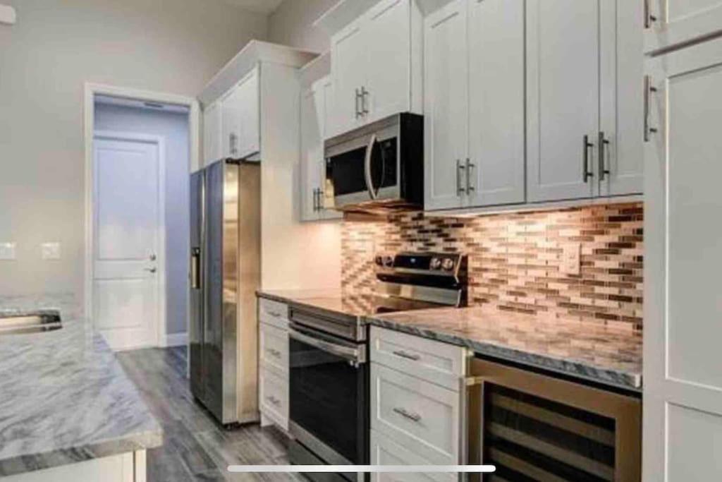 Newly Built Villa Ballerina With Heated Pool And Incredible View Into Beautiful Arrowheadcanal Cape Coral Bagian luar foto